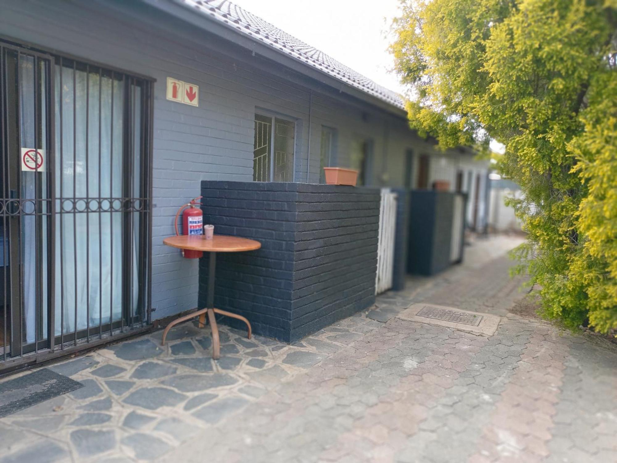 21 On Coetzee Guest House Bloemfontein Exterior foto